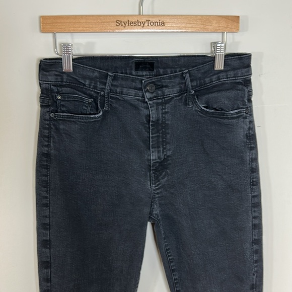 MOTHER The Weekender Jean Not Guilty Black Flare Leg Mid Rise Tuckernuck Sz 31 - Picture 5 of 16